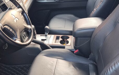 Mitsubishi Pajero IV, 2008 год, 2 250 000 рублей, 2 фотография