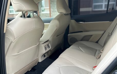 Toyota Camry, 2021 год, 3 290 000 рублей, 10 фотография