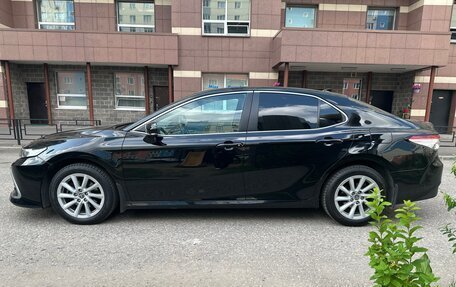 Toyota Camry, 2021 год, 3 290 000 рублей, 4 фотография