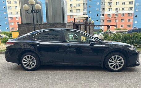 Toyota Camry, 2021 год, 3 290 000 рублей, 5 фотография
