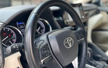 Toyota Camry, 2021 год, 3 290 000 рублей, 12 фотография
