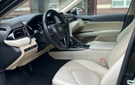 Toyota Camry, 2021 год, 3 290 000 рублей, 9 фотография