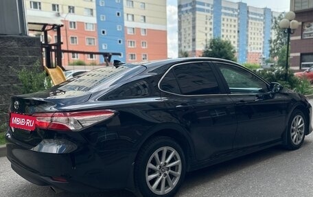Toyota Camry, 2021 год, 3 290 000 рублей, 6 фотография