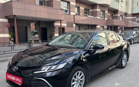 Toyota Camry, 2021 год, 3 290 000 рублей, 3 фотография