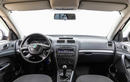 Skoda Octavia, 2010 год, 688 000 рублей, 17 фотография