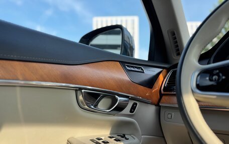 Volvo XC90 II рестайлинг, 2019 год, 3 000 000 рублей, 6 фотография