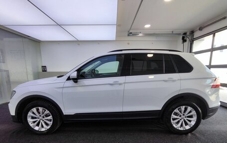 Volkswagen Tiguan II, 2020 год, 2 199 000 рублей, 10 фотография