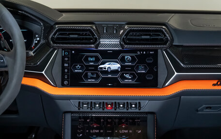 Lamborghini Urus I, 2025 год, 52 990 000 рублей, 28 фотография
