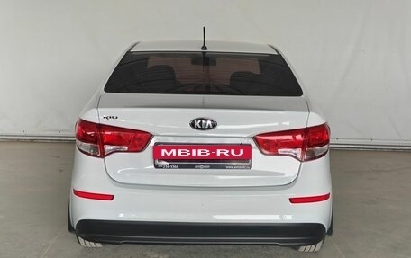 KIA Rio III рестайлинг, 2015 год, 1 000 000 рублей, 5 фотография
