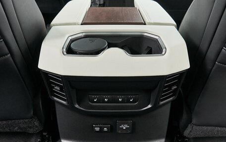 Toyota Tundra, 2022 год, 9 799 000 рублей, 13 фотография