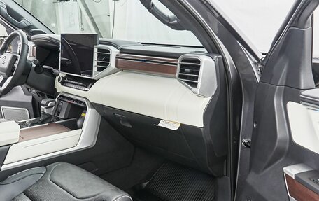 Toyota Tundra, 2022 год, 9 799 000 рублей, 18 фотография