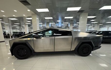 Tesla Cybertruck, 2024 год, 24 900 000 рублей, 4 фотография