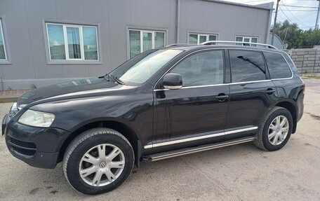 Volkswagen Touareg III, 2005 год, 790 000 рублей, 2 фотография