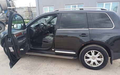 Volkswagen Touareg III, 2005 год, 790 000 рублей, 1 фотография