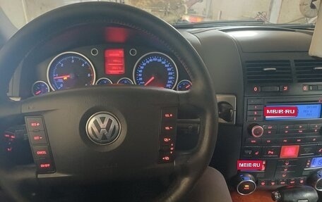 Volkswagen Touareg III, 2005 год, 790 000 рублей, 10 фотография