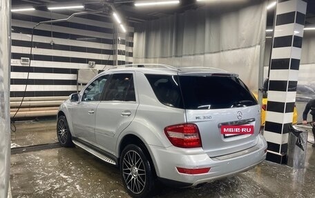 Mercedes-Benz M-Класс, 2010 год, 1 350 000 рублей, 3 фотография
