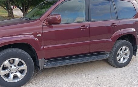 Toyota Land Cruiser Prado 120 рестайлинг, 2007 год, 2 500 000 рублей, 2 фотография