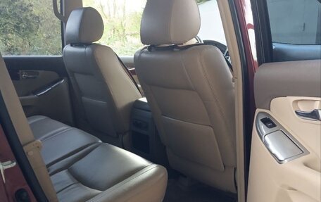 Toyota Land Cruiser Prado 120 рестайлинг, 2007 год, 2 500 000 рублей, 12 фотография