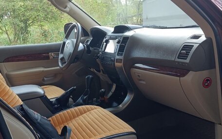 Toyota Land Cruiser Prado 120 рестайлинг, 2007 год, 2 500 000 рублей, 11 фотография