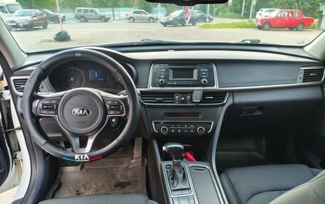 KIA Optima IV, 2017 год, 990 000 рублей, 10 фотография