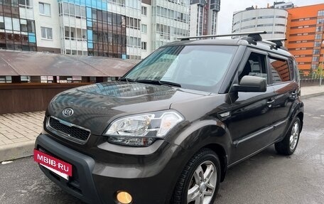 KIA Soul I рестайлинг, 2011 год, 890 000 рублей, 2 фотография