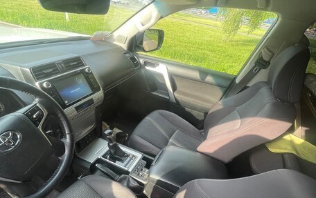 Toyota Land Cruiser Prado 150 рестайлинг 2, 2018 год, 4 800 000 рублей, 10 фотография