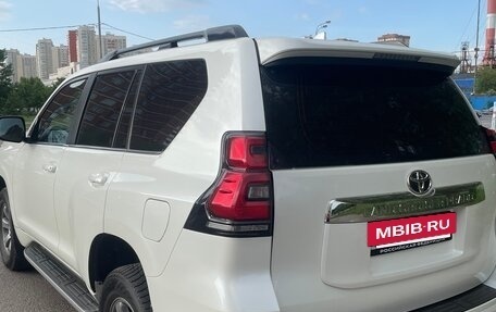 Toyota Land Cruiser Prado 150 рестайлинг 2, 2018 год, 4 800 000 рублей, 8 фотография