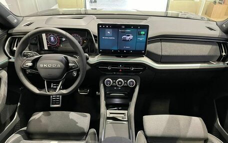 Skoda Kodiaq, 2025 год, 5 600 000 рублей, 12 фотография