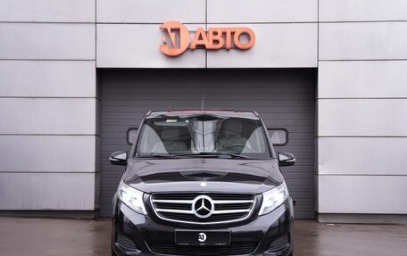 Mercedes-Benz V-Класс, 2016 год, 6 990 000 рублей, 3 фотография