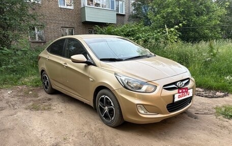 Hyundai Solaris II рестайлинг, 2011 год, 665 000 рублей, 2 фотография