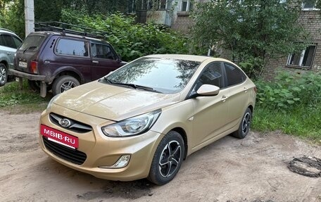 Hyundai Solaris II рестайлинг, 2011 год, 665 000 рублей, 3 фотография