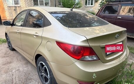 Hyundai Solaris II рестайлинг, 2011 год, 665 000 рублей, 4 фотография