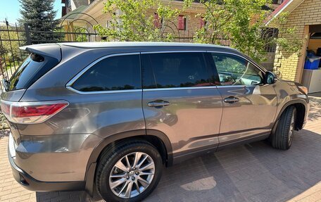 Toyota Highlander III, 2014 год, 3 750 000 рублей, 4 фотография