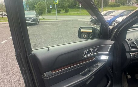 Ford Explorer VI, 2018 год, 3 250 000 рублей, 11 фотография