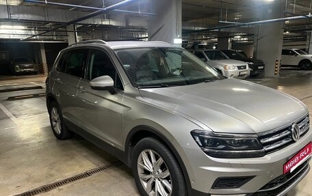 Volkswagen Tiguan II, 2017 год, 2 645 000 рублей, 4 фотография