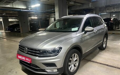 Volkswagen Tiguan II, 2017 год, 2 645 000 рублей, 2 фотография