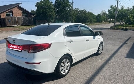 KIA Rio III рестайлинг, 2016 год, 1 100 000 рублей, 5 фотография