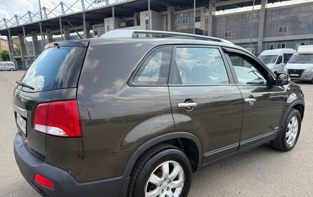KIA Sorento II рестайлинг, 2010 год, 1 050 000 рублей, 2 фотография