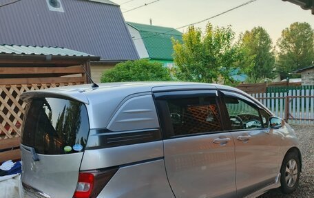 Honda Freed I, 2011 год, 1 200 000 рублей, 5 фотография