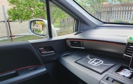 Honda Freed I, 2011 год, 1 200 000 рублей, 10 фотография
