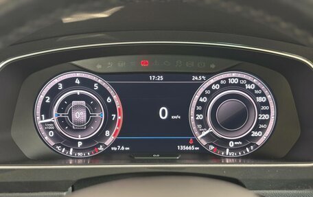 Volkswagen Tiguan II, 2018 год, 2 600 000 рублей, 20 фотография