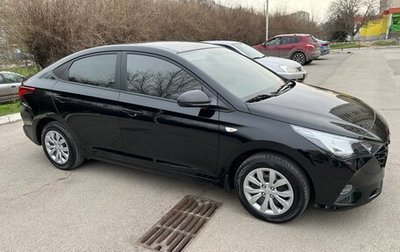 Hyundai Solaris II рестайлинг, 2021 год, 1 750 000 рублей, 1 фотография
