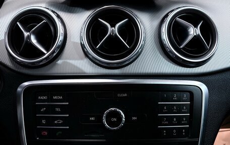 Mercedes-Benz GLA, 2016 год, 1 992 000 рублей, 13 фотография