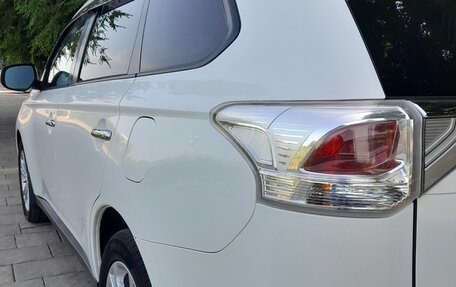 Mitsubishi Outlander III рестайлинг 3, 2012 год, 1 700 000 рублей, 4 фотография