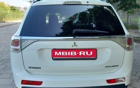 Mitsubishi Outlander III рестайлинг 3, 2012 год, 1 700 000 рублей, 5 фотография