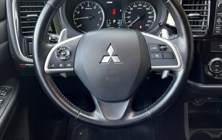 Mitsubishi Outlander III рестайлинг 3, 2012 год, 1 700 000 рублей, 17 фотография