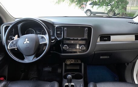Mitsubishi Outlander III рестайлинг 3, 2012 год, 1 700 000 рублей, 16 фотография