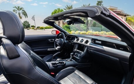 Ford Mustang VI рестайлинг, 2019 год, 3 690 000 рублей, 14 фотография