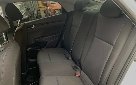 Hyundai Solaris II рестайлинг, 2019 год, 1 299 000 рублей, 19 фотография