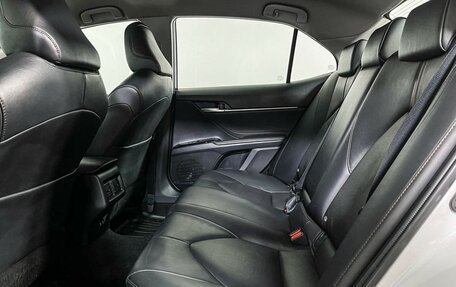Toyota Camry, 2018 год, 2 447 000 рублей, 10 фотография